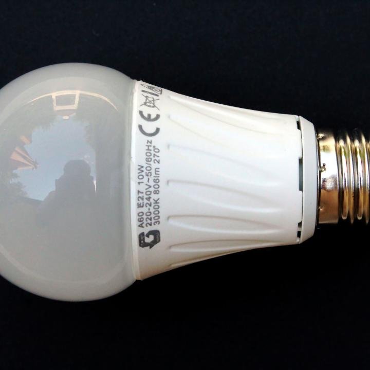 LED Bulb 9W